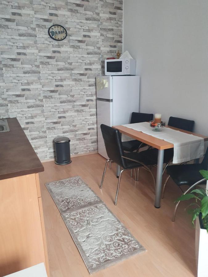 Sunset Apartament Lägenhet Braşov Exteriör bild