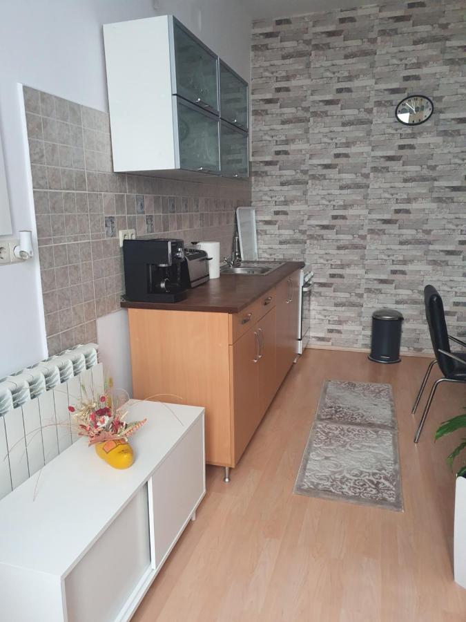 Sunset Apartament Lägenhet Braşov Exteriör bild
