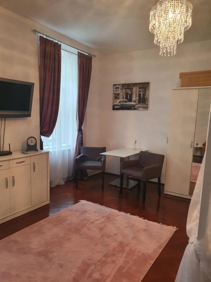 Sunset Apartament Lägenhet Braşov Exteriör bild